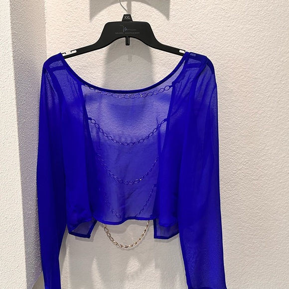 Charlotte Russe sheet electric blue top with gold chain link details - Picture 6 of 10